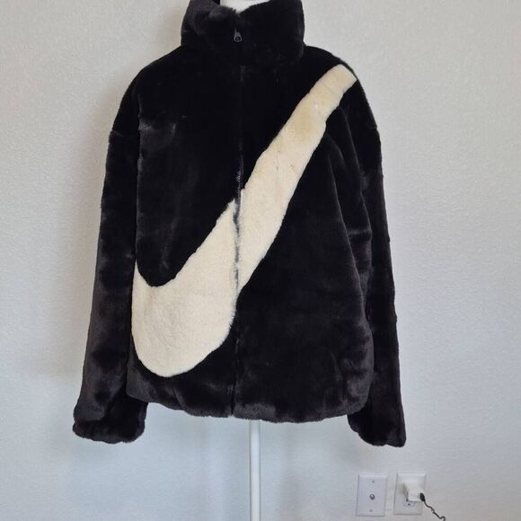 Nike Sportswear Womens Black Faux Fur Full Zip Jacket Size S - Picture 1 of 7